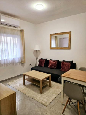 Cosy 2 rooms Flat fully equipped Bat Yam City Center 5 min to beach near Tel Aviv
